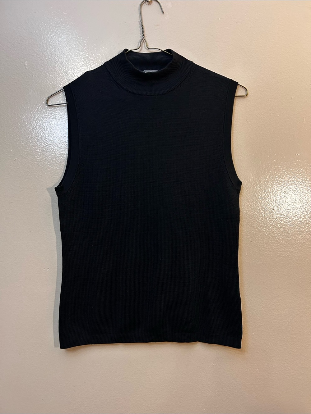 Yuka Sleeveless Black Mock Neck Top - Unbranded